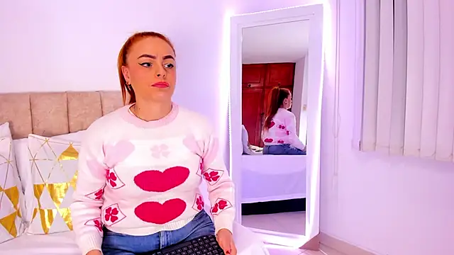 cristalwalker   online show from December 1, 2025, 10:20 am