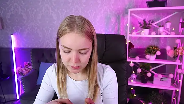 EmilySunshineS online show from October 2, 2025, 7:04 am