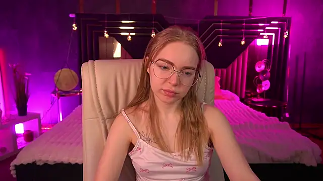 EmilySunshineS online show from March 22, 2026, 7:23 am