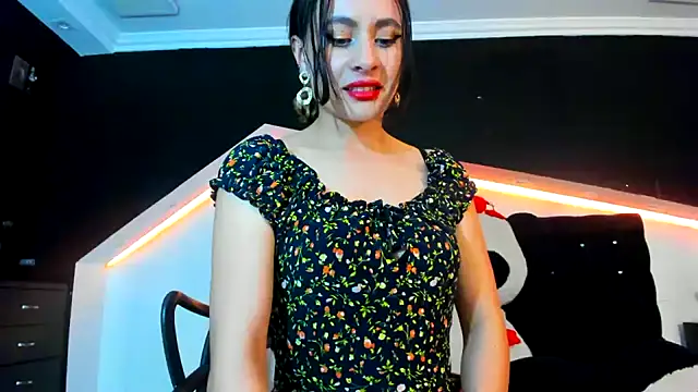 Snapshot of Coral_Gibson chatting on January 22, 2025, 9:21 pm Coral Gibson online show from January 22, 2025, 9:21 pm