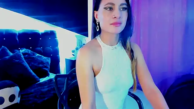 Snapshot of Coral_Gibson chatting on February 6, 2025, 4:03 pm Coral Gibson online show from February 6, 2025, 4:03 pm