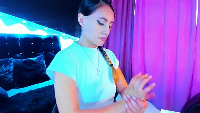 Snapshot of Coral_Gibson chatting on February 11, 2025, 12:37 pm Coral Gibson online show from February 11, 2025, 12:37 pm