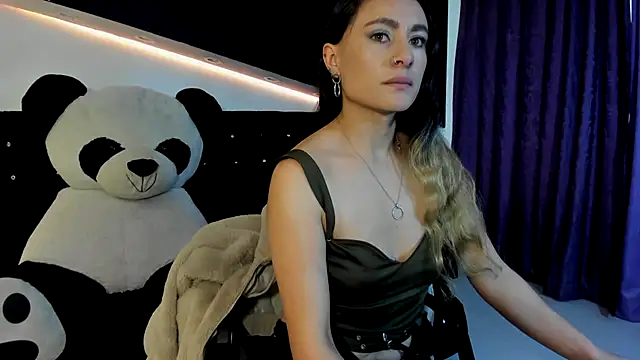 Snapshot of Coral_Gibson chatting on February 26, 2025, 12:25 pm Coral Gibson online show from February 26, 2025, 12:25 pm