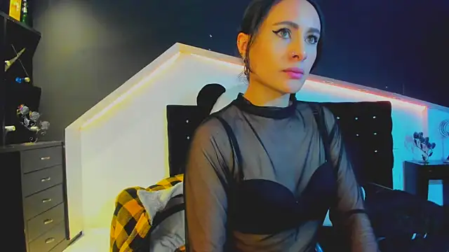 Snapshot of Coral_Gibson chatting on March 22, 2025, 9:34 am Coral Gibson online show from March 22, 2025, 9:34 am