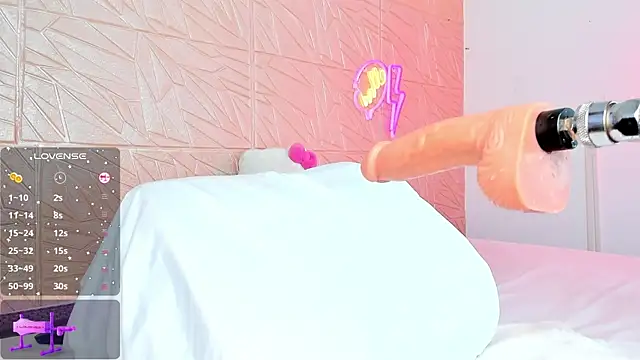 carollin  1 online show from March 13, 2025, 2:55 pm