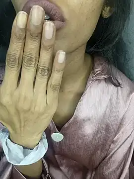 Snapshot of glam_goddess chatting on December 6, 2024, 4:36 am glam goddess online show from December 6, 2024, 4:36 am