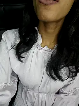 Snapshot of glam_goddess chatting on December 8, 2024, 2:28 am glam goddess online show from December 8, 2024, 2:28 am