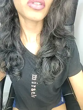 Snapshot of glam_goddess chatting on January 26, 2025, 7:31 pm glam goddess online show from January 26, 2025, 7:31 pm