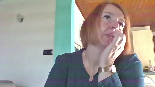 Snapshot of Sandcoq chatting on October 10, 2025, 12:26 pm Sandcoq online show from October 10, 2025, 12:26 pm