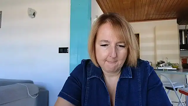 Snapshot of Sandcoq chatting on July 24, 2026, 8:12 am Sandcoq online show from July 24, 2026, 8:12 am