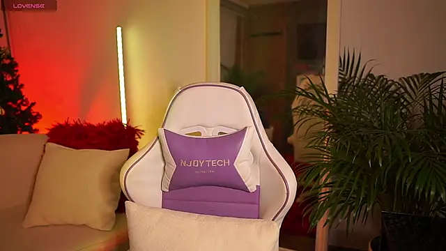 abigail adamss online show from December 31, 2024, 12:00 am