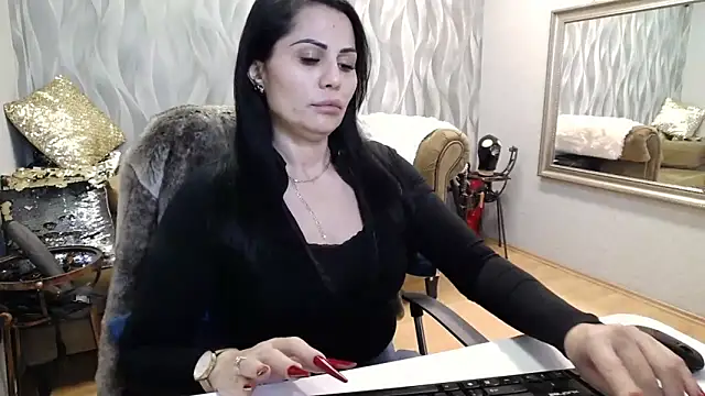 Sara Poison online show from November 4, 2025, 3:16 am