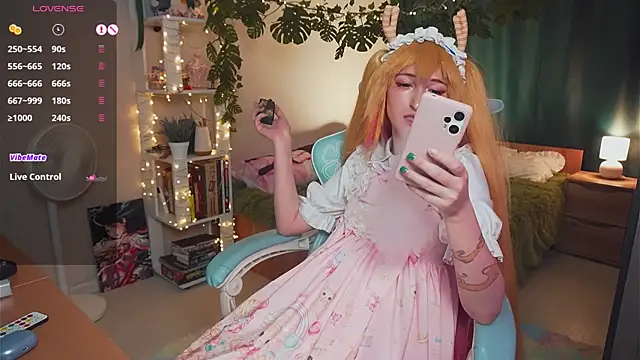 koshkasenpai online show from February 3, 2025, 3:09 am