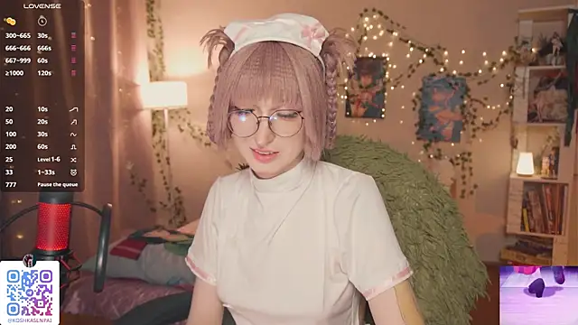 koshkasenpai online show from April 14, 2026, 3:34 am