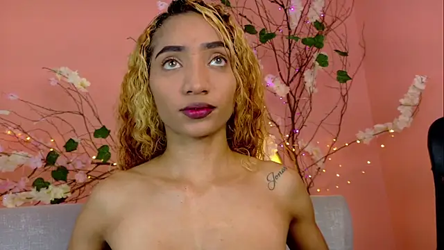 Charlotte Love10 online show from November 8, 2025, 10:41 pm