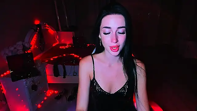 lovely desire online show from September 27, 2025, 4:01 pm