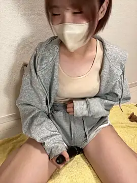 -x MIU x online show from October 22, 2025, 9:31 am