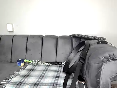 Pearl 00 online show from November 24, 2025, 12:38 pm