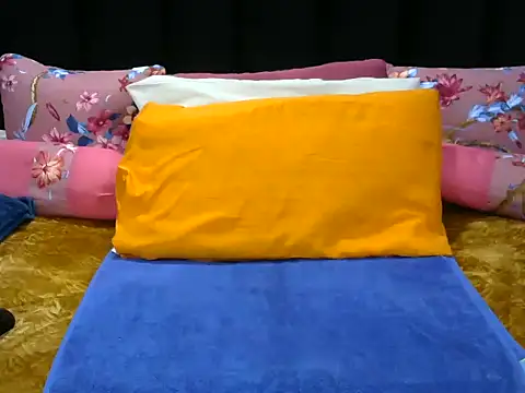 Pearl 00 online show from May 20, 2026, 5:24 am