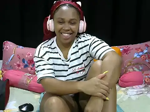 Pearl 00 online show from June 2, 2026, 7:49 pm
