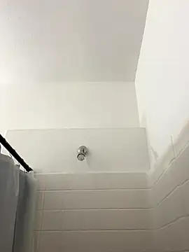 AlyssiaAmoreXO online show from November 25, 2025, 3:01 pm