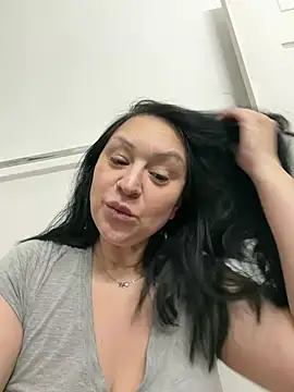 AlyssiaAmoreXO online show from June 24, 2026, 5:34 pm