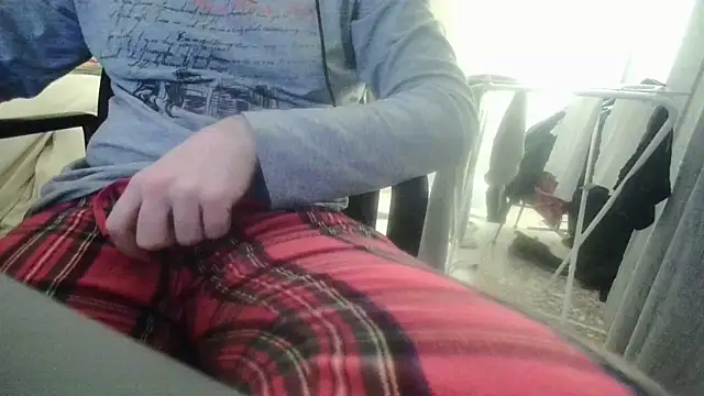 Snapshot of sbrodo96 chatting on February 25, 2026, 6:39 pm sbrodo96 online show from February 25, 2026, 6:39 pm