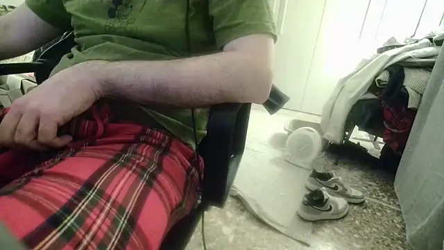 Snapshot of sbrodo96 chatting on March 19, 2026, 5:50 pm sbrodo96 online show from March 19, 2026, 5:50 pm