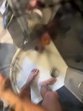 lescro95  online show from April 3, 2026, 8:45 am