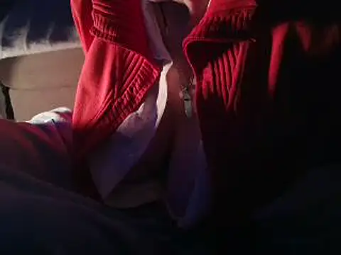 VeneRed online show from March 2, 2025, 9:54 pm