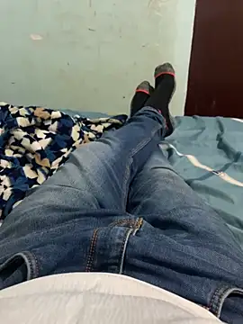 desiduzz21 online show from January 3, 2025, 3:12 pm