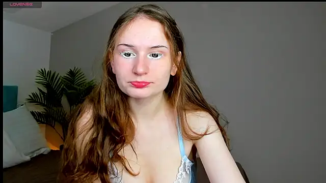 L1ittle kitty  online show from December 20, 2025, 6:31 am