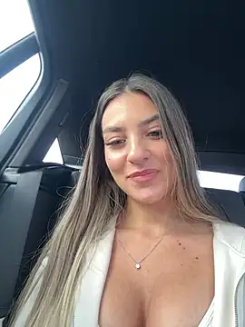 izzy belle online show from April 11, 2026, 2:54 pm