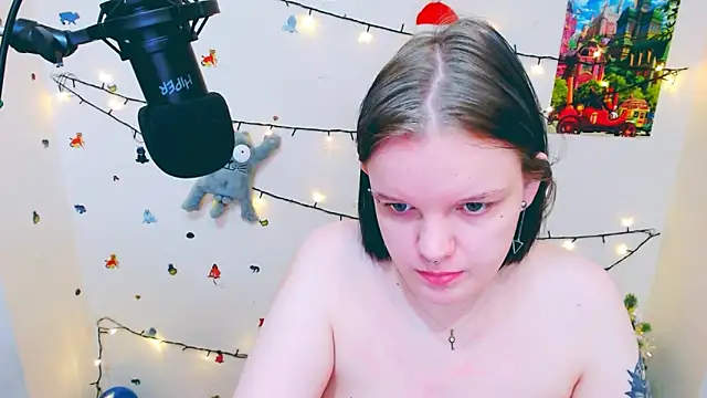 Snapshot of DivaMarisa chatting on December 20, 2024, 8:06 am DivaMarisa online show from December 20, 2024, 8:06 am