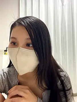 yuki room online show from December 8, 2024, 12:41 pm