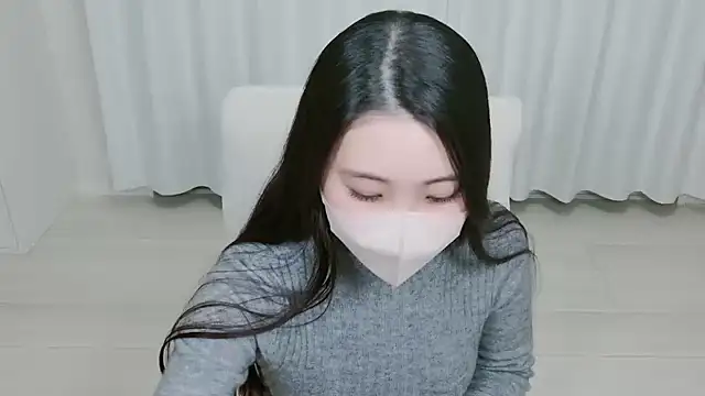 yuki room online show from October 3, 2025, 2:36 pm