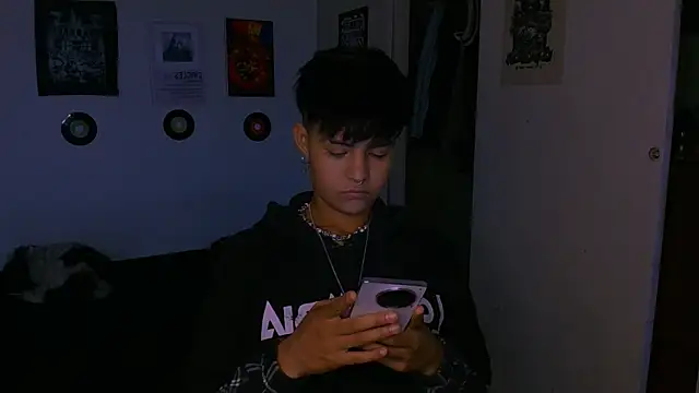 alex one888 online show from December 17, 2025, 9:10 pm