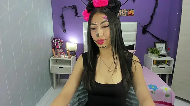 Sophia abad7 online show from October 31, 2025, 2:51 pm