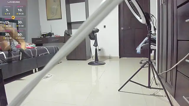 valeria hurtado online show from February 13, 2025, 2:01 am