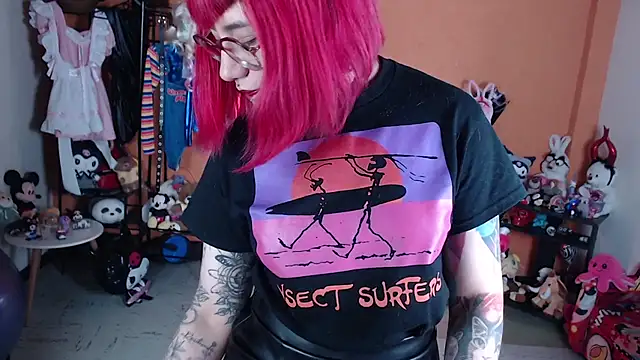 MissMiia2 online show from April 20, 2026, 1:47 pm