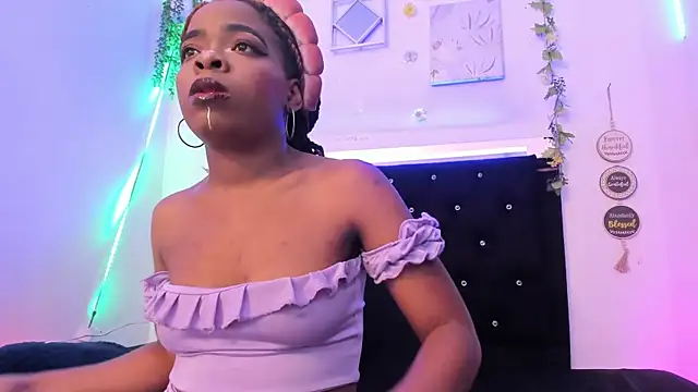 Liilly Taylor1 online show from October 5, 2025, 5:44 pm