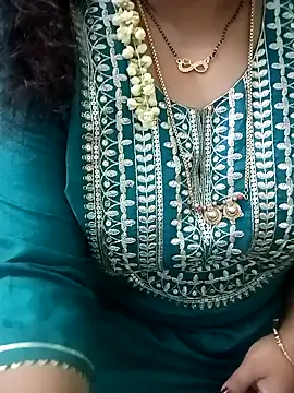 Snapshot of your-sameera chatting on February 7, 2025, 4:16 am your-sameera online show from February 7, 2025, 4:16 am
