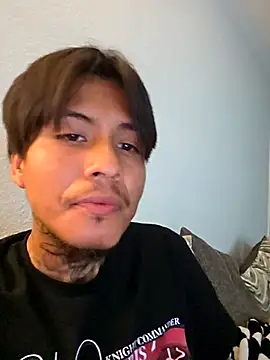 Snapshot of Dthang1 chatting on May 6, 2026, 2:00 pm Dthang1 online show from May 6, 2026, 2:00 pm