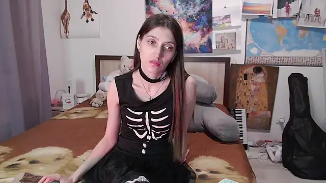 Snapshot of Iren chatting on February 13, 2025, 8:13 pm Iren online show from February 13, 2025, 8:13 pm