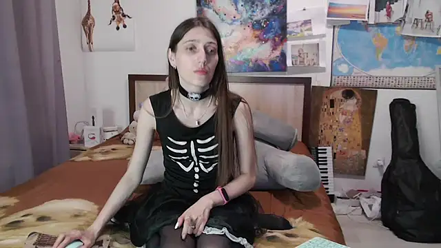 Snapshot of Iren chatting on February 13, 2025, 11:15 pm Iren online show from February 13, 2025, 11:15 pm