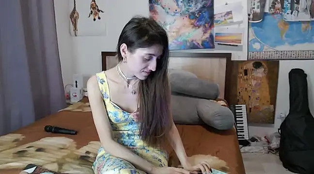 Snapshot of Iren chatting on March 8, 2025, 2:45 am Iren online show from March 8, 2025, 2:45 am