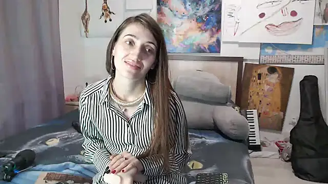 Snapshot of Iren chatting on March 19, 2025, 7:38 pm Iren online show from March 19, 2025, 7:38 pm