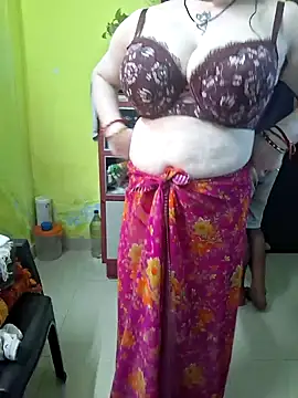 Snapshot of Raja_Ranii chatting on January 18, 2026, 2:15 am Raja Ranii online show from January 18, 2026, 2:15 am