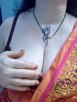 Snapshot of Raja_Ranii chatting on February 6, 2026, 5:12 am Raja Ranii online show from February 6, 2026, 5:12 am