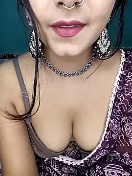 Diamond queeen online show from December 28, 2024, 10:23 pm